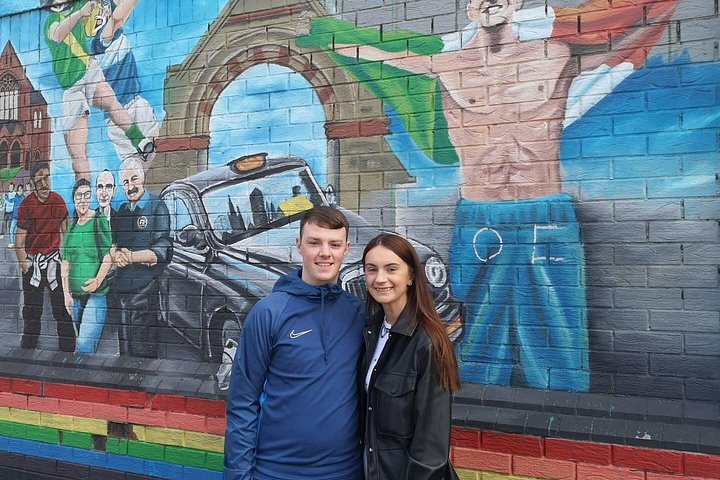 Explorez les murales et les Murs de la Paix de Belfast lors d'une visite privée en taxi avec un guide local, photo 644 | wizardtrip