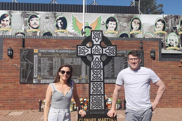 Explorez les murales et les Murs de la Paix de Belfast lors d'une visite privée en taxi avec un guide local, photo 663 | wizardtrip