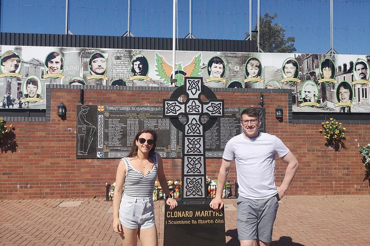 Explorez les murales et les Murs de la Paix de Belfast lors d'une visite privée en taxi avec un guide local, photo 667 | wizardtrip