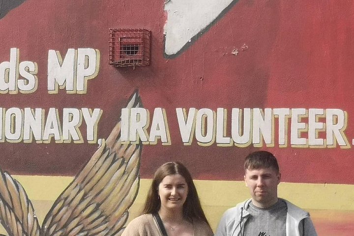 Explorez les murales et les Murs de la Paix de Belfast lors d'une visite privée en taxi avec un guide local, photo 671 | wizardtrip