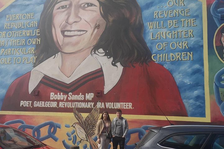 Explorez les murales et les Murs de la Paix de Belfast lors d'une visite privée en taxi avec un guide local, photo 677 | wizardtrip