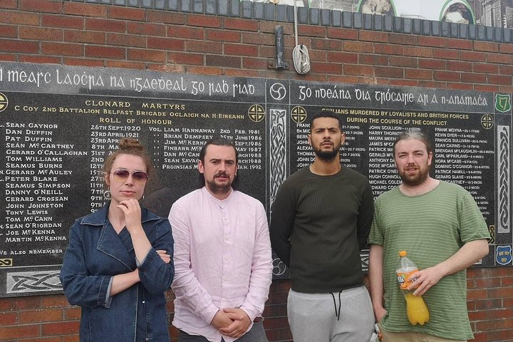 Explorez les murales et les Murs de la Paix de Belfast lors d'une visite privée en taxi avec un guide local, photo 683 | wizardtrip