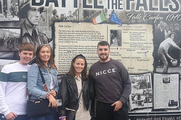 Explorez les murales et les Murs de la Paix de Belfast lors d'une visite privée en taxi avec un guide local, photo 689 | wizardtrip