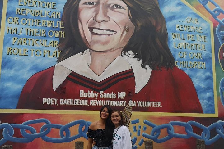 Explorez les murales et les Murs de la Paix de Belfast lors d'une visite privée en taxi avec un guide local, photo 703 | wizardtrip