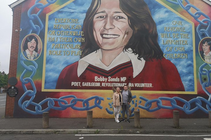 Explorez les murales et les Murs de la Paix de Belfast lors d'une visite privée en taxi avec un guide local, photo 731 | wizardtrip