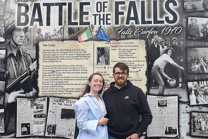 Explorez les murales et les Murs de la Paix de Belfast lors d'une visite privée en taxi avec un guide local, photo 752 | wizardtrip