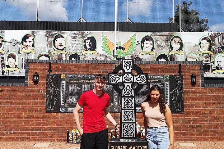 Explorez les murales et les Murs de la Paix de Belfast lors d'une visite privée en taxi avec un guide local, photo 770 | wizardtrip
