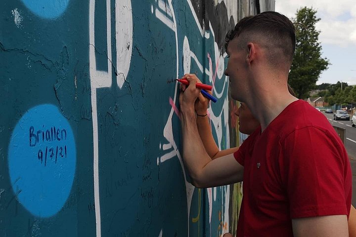 Explorez les murales et les Murs de la Paix de Belfast lors d'une visite privée en taxi avec un guide local, photo 773 | wizardtrip