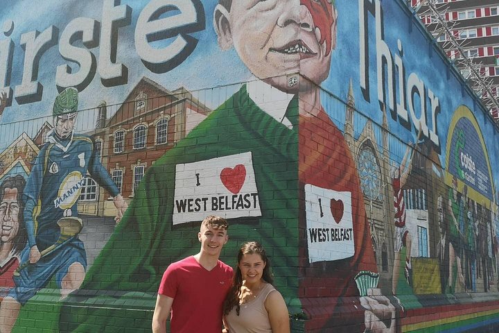 Explorez les murales et les Murs de la Paix de Belfast lors d'une visite privée en taxi avec un guide local, photo 775 | wizardtrip