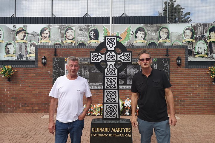 Explorez les murales et les Murs de la Paix de Belfast lors d'une visite privée en taxi avec un guide local, photo 776 | wizardtrip