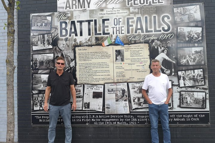 Explorez les murales et les Murs de la Paix de Belfast lors d'une visite privée en taxi avec un guide local, photo 782 | wizardtrip