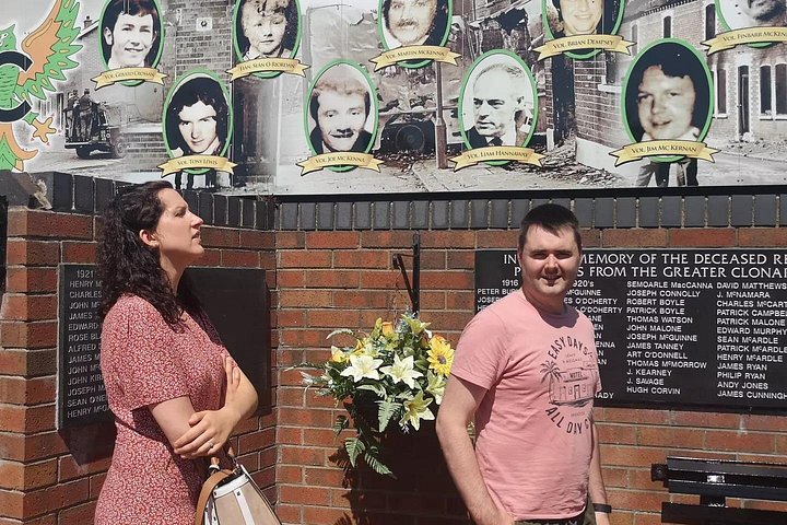 Explorez les murales et les Murs de la Paix de Belfast lors d'une visite privée en taxi avec un guide local, photo 788 | wizardtrip