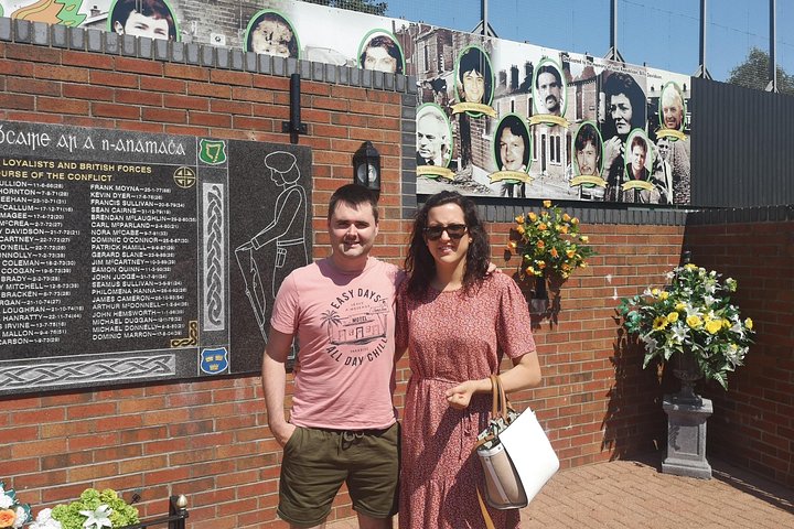 Explorez les murales et les Murs de la Paix de Belfast lors d'une visite privée en taxi avec un guide local, photo 793 | wizardtrip