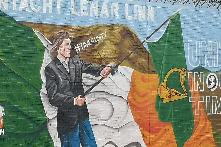 Explorez les murales et les Murs de la Paix de Belfast lors d'une visite privée en taxi avec un guide local, photo 802 | wizardtrip