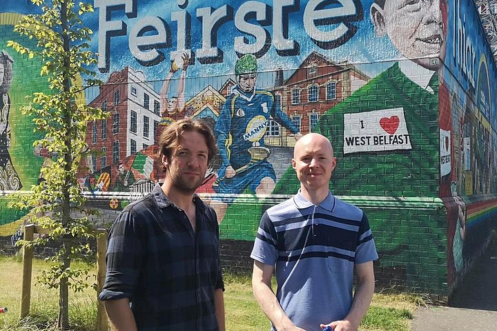 Explorez les murales et les Murs de la Paix de Belfast lors d'une visite privée en taxi avec un guide local, photo 807 | wizardtrip