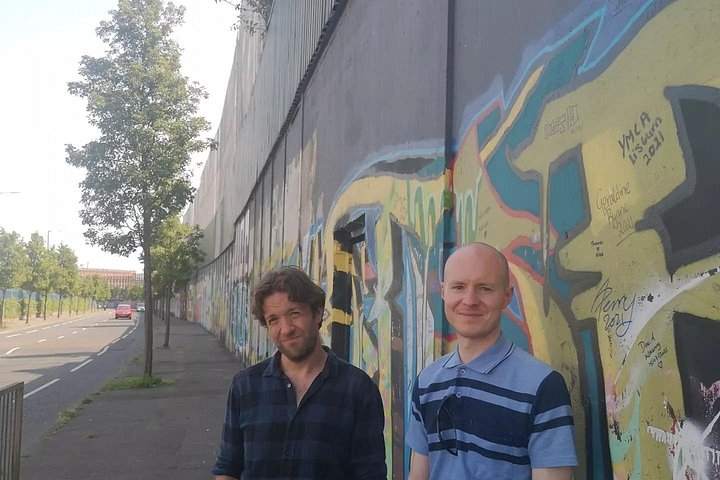 Explorez les murales et les Murs de la Paix de Belfast lors d'une visite privée en taxi avec un guide local, photo 809 | wizardtrip