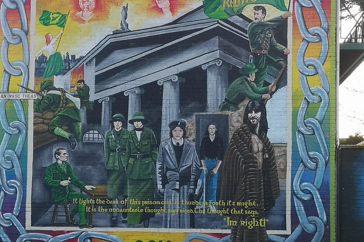 Explorez les murales et les Murs de la Paix de Belfast lors d'une visite privée en taxi avec un guide local, photo 81 | wizardtrip