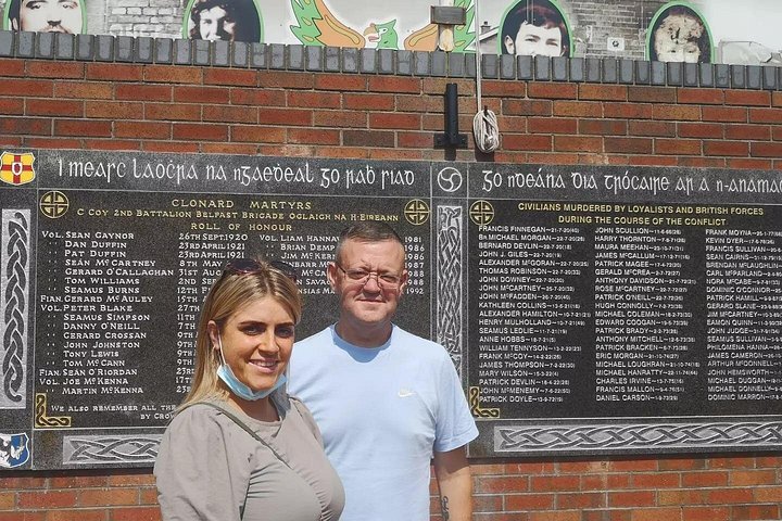 Explorez les murales et les Murs de la Paix de Belfast lors d'une visite privée en taxi avec un guide local, photo 816 | wizardtrip