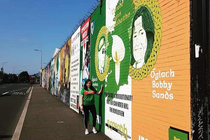 Explorez les murales et les Murs de la Paix de Belfast lors d'une visite privée en taxi avec un guide local, photo 82 | wizardtrip