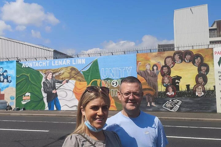Explorez les murales et les Murs de la Paix de Belfast lors d'une visite privée en taxi avec un guide local, photo 821 | wizardtrip