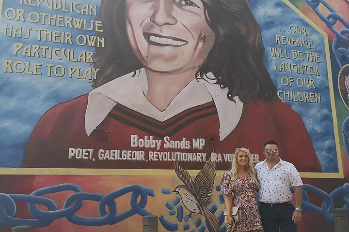 Explorez les murales et les Murs de la Paix de Belfast lors d'une visite privée en taxi avec un guide local, photo 834 | wizardtrip