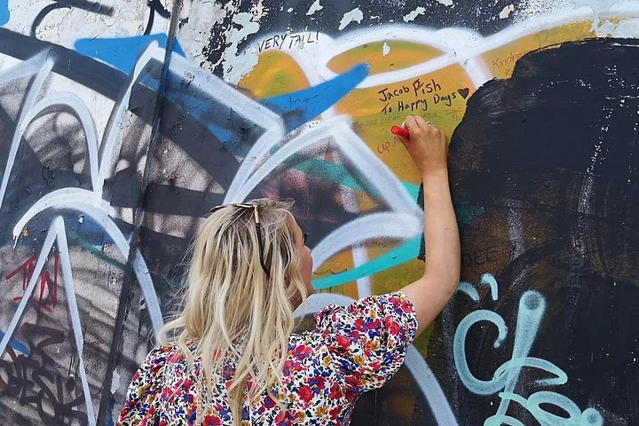 Explorez les murales et les Murs de la Paix de Belfast lors d'une visite privée en taxi avec un guide local, photo 835 | wizardtrip