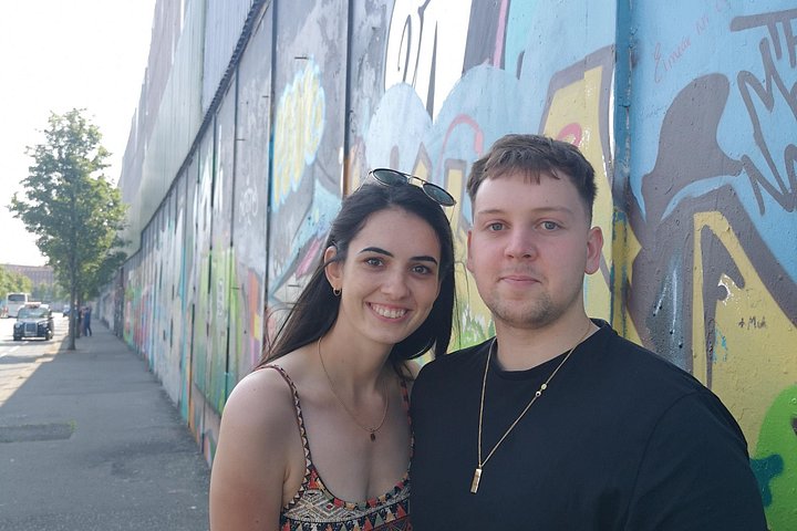 Explorez les murales et les Murs de la Paix de Belfast lors d'une visite privée en taxi avec un guide local, photo 847 | wizardtrip