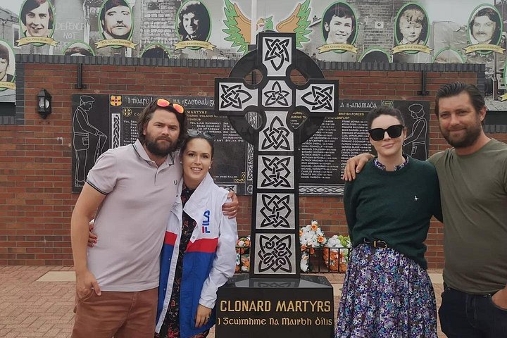 Explorez les murales et les Murs de la Paix de Belfast lors d'une visite privée en taxi avec un guide local, photo 866 | wizardtrip