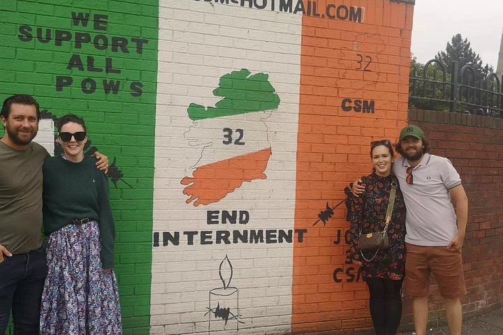 Explorez les murales et les Murs de la Paix de Belfast lors d'une visite privée en taxi avec un guide local, photo 868 | wizardtrip
