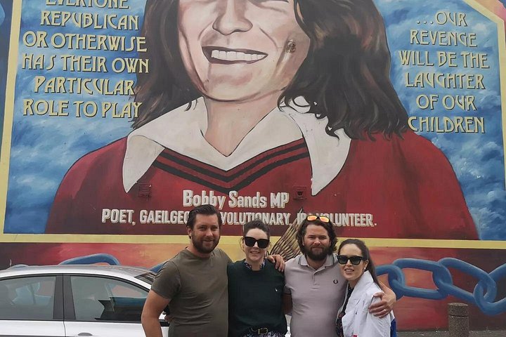 Explorez les murales et les Murs de la Paix de Belfast lors d'une visite privée en taxi avec un guide local, photo 870 | wizardtrip