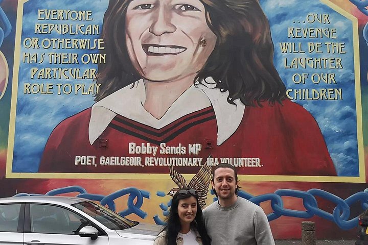 Explorez les murales et les Murs de la Paix de Belfast lors d'une visite privée en taxi avec un guide local, photo 880 | wizardtrip
