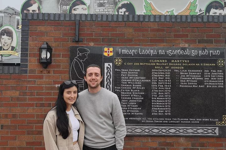 Explorez les murales et les Murs de la Paix de Belfast lors d'une visite privée en taxi avec un guide local, photo 882 | wizardtrip