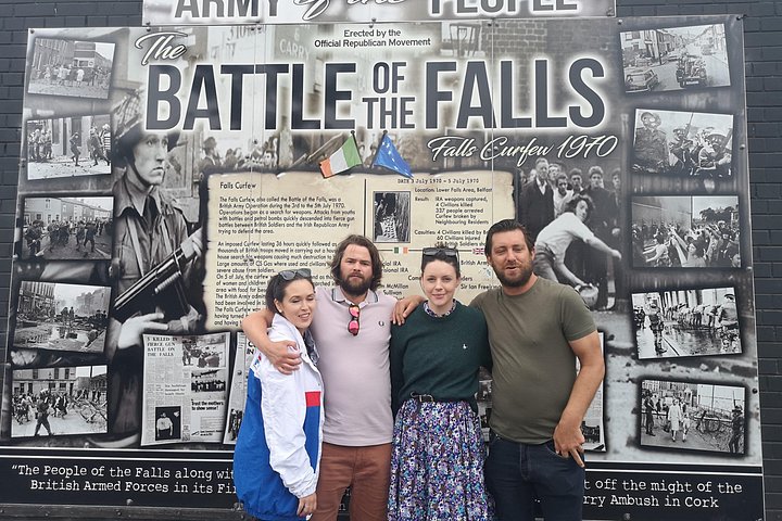 Explorez les murales et les Murs de la Paix de Belfast lors d'une visite privée en taxi avec un guide local, photo 888 | wizardtrip