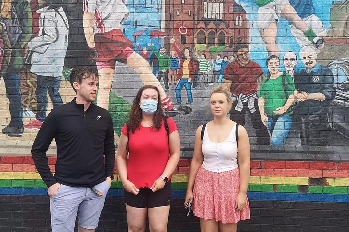 Explorez les murales et les Murs de la Paix de Belfast lors d'une visite privée en taxi avec un guide local, photo 898 | wizardtrip