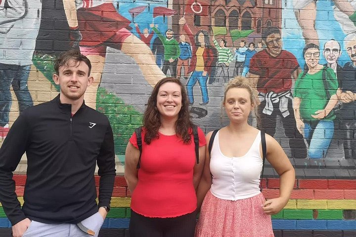 Explorez les murales et les Murs de la Paix de Belfast lors d'une visite privée en taxi avec un guide local, photo 901 | wizardtrip