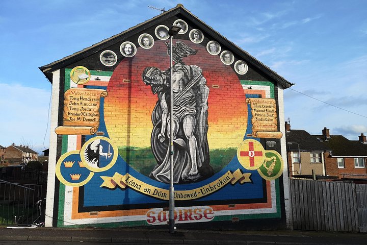 Explorez les murales et les Murs de la Paix de Belfast lors d'une visite privée en taxi avec un guide local, photo 92 | wizardtrip