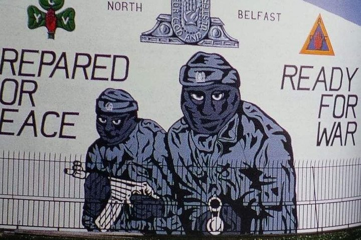 Explorez les murales et les Murs de la Paix de Belfast lors d'une visite privée en taxi avec un guide local, photo 99 | wizardtrip