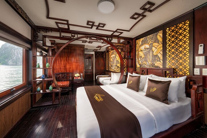 Luxuriöse Kreuzfahrt durch die atemberaubenden Karstlandschaften der Bai Tu Long und Halong Bucht, Vietnam, Foto 34 | wizardtrip