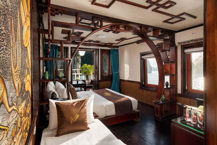 Luxuriöse Kreuzfahrt durch die atemberaubenden Karstlandschaften der Bai Tu Long und Halong Bucht, Vietnam, Foto 35 | wizardtrip