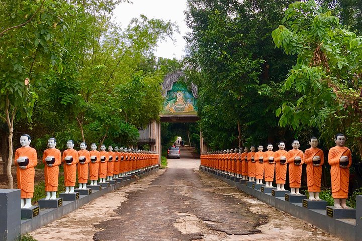 Private full-day tour exploring the Royal Palace, Silver Pagoda, and genocide sites in Phnom Penh, Cambodia, photo 13 | wizardtrip