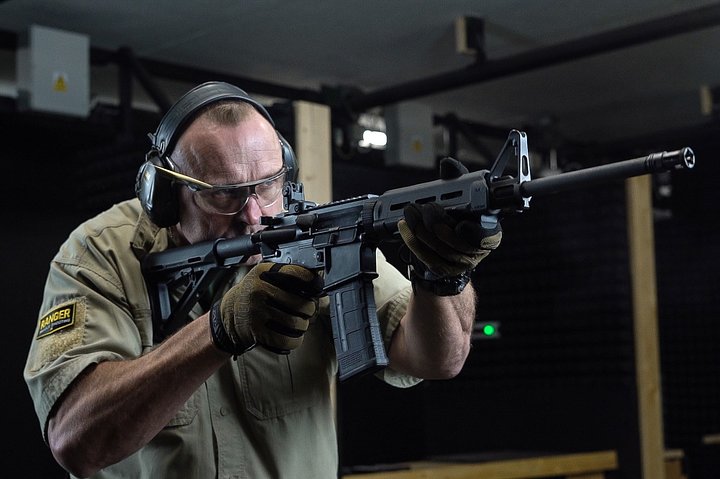 Expérimentez le tir d'armes légendaires comme l'AK-47 et le Glock au RANGER Prague Shooting, photo 13 | wizardtrip