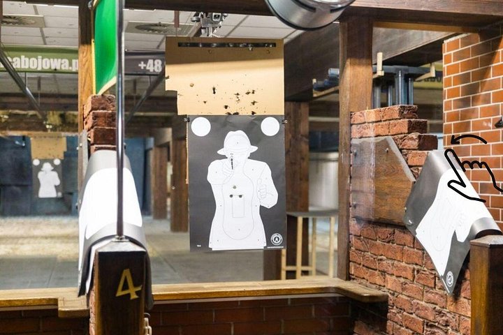 Opplev ekstrem skyting med ulike skytevåpen på Krakows største bane, inkludert AK-47 og Glock, foto 12 | wizardtrip