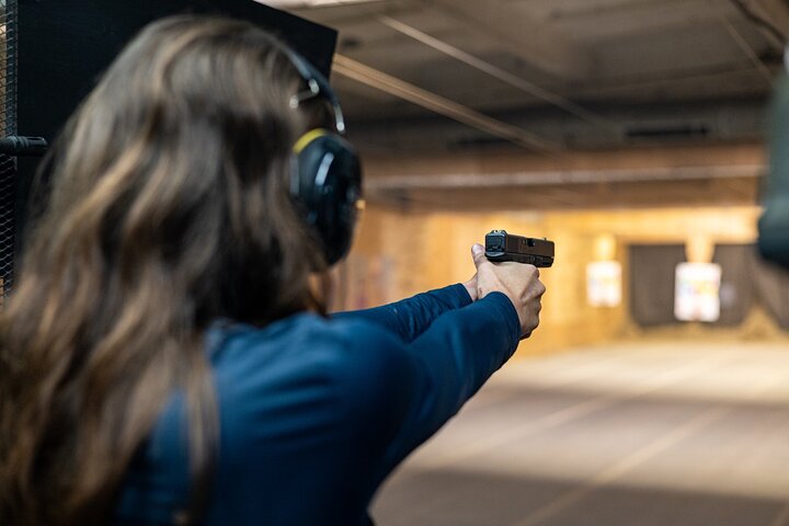 Opplev ekstrem skyting med ulike skytevåpen på Krakows største bane, inkludert AK-47 og Glock, foto 14 | wizardtrip