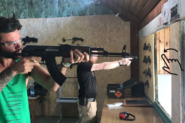 Opplev ekstrem skyting med ulike skytevåpen på Krakows største bane, inkludert AK-47 og Glock, foto 24 | wizardtrip