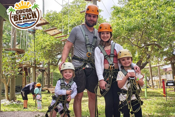Experimenta emocionantes tirolinas y desafíos aéreos en un hermoso dosel de robles en Cocoa Beach Aerial Adventures, foto 6 | wizardtrip