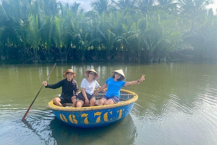 Tour de día completo explorando la Dama Buda de Da Nang, las Montañas de Mármol, la Jungla de Cocos y la Antigua Ciudad de Hoi An, foto 11 | wizardtrip