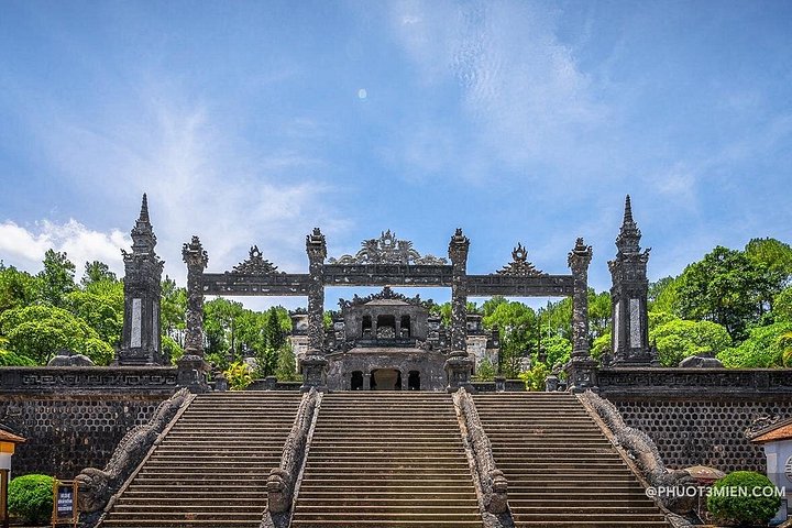 Passeio em pequeno grupo explorando a Cidade Imperial de Hue, o Passo Hai Van e a paisagem costeira de Da Nang, foto 9 | wizardtrip
