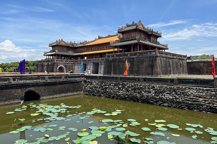 Passeio em pequeno grupo explorando a Cidade Imperial de Hue, o Passo Hai Van e a paisagem costeira de Da Nang, foto 10 | wizardtrip