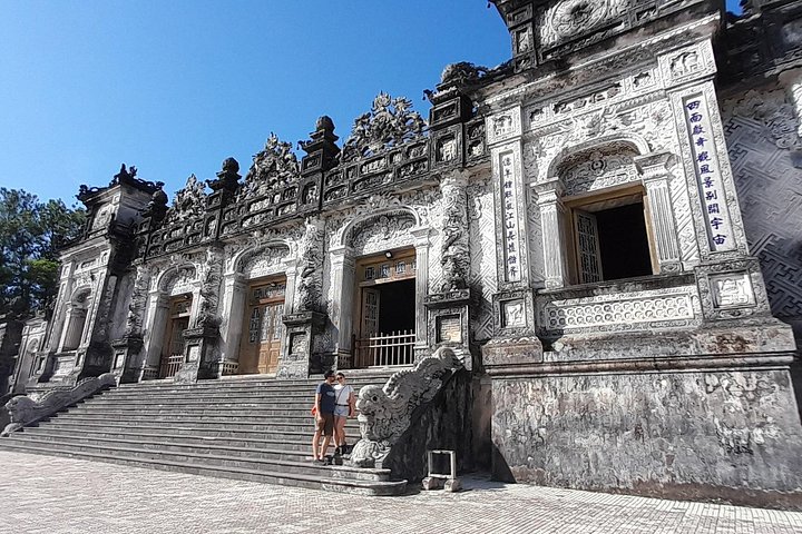 Passeio em pequeno grupo explorando a Cidade Imperial de Hue, o Passo Hai Van e a paisagem costeira de Da Nang, foto 11 | wizardtrip