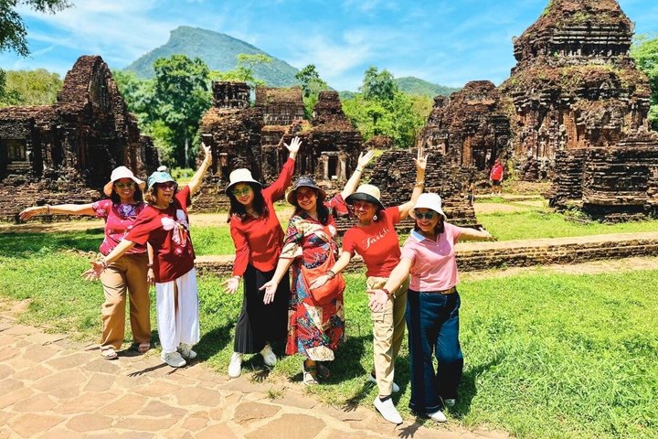 Utforska de antika ruinerna av My Son Sanctuary, ett UNESCO-världsarv nära Hoi An, Vietnam, foto 8 | wizardtrip